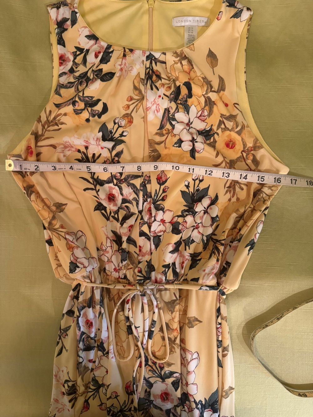 London Times Yellow Floral Sleeveless Jumpsuit - Picture 5 of 5